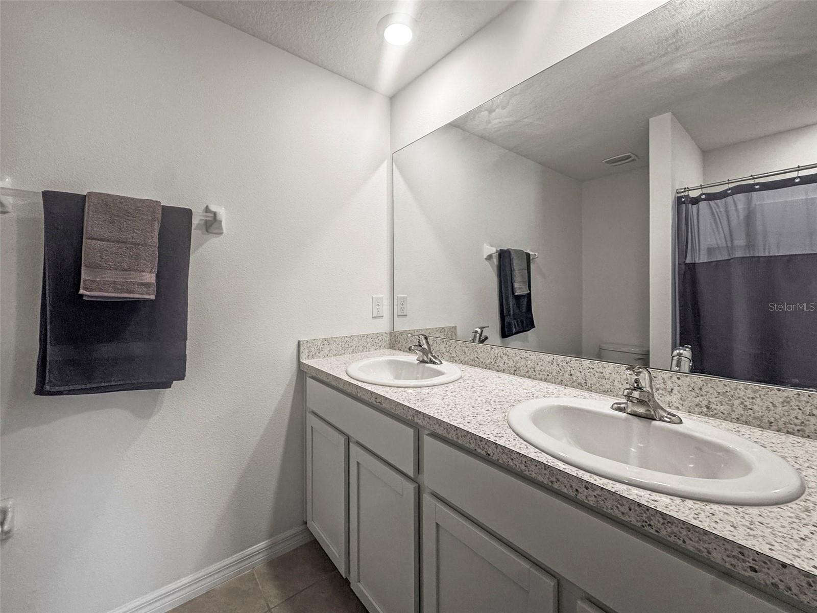 SUWANNEE LAKESIDE PH 2 & 3 - Residential