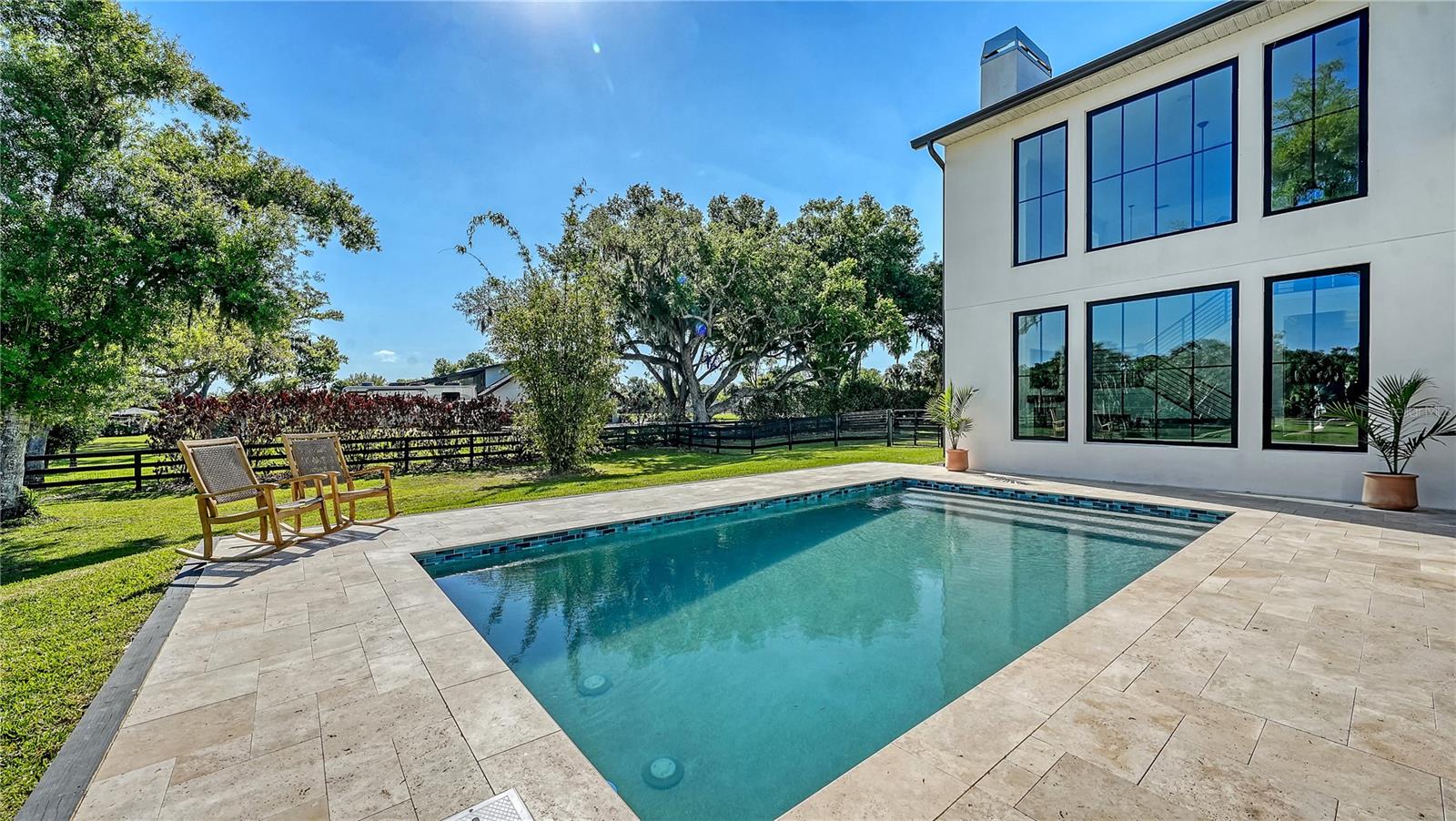 SADDLE CREEK - Residential