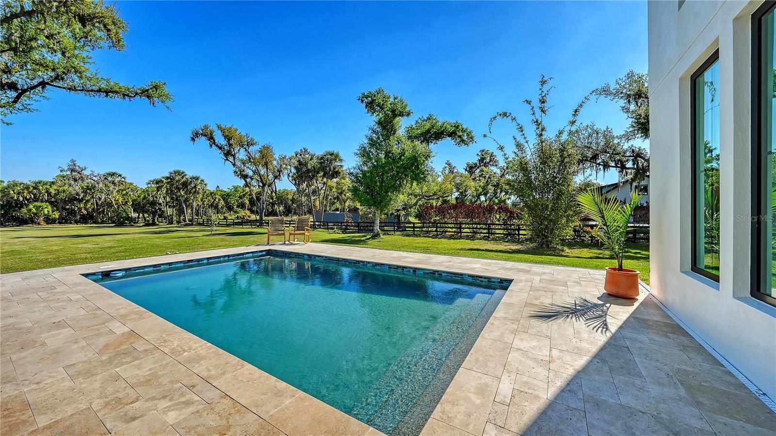 SADDLE CREEK - Residential