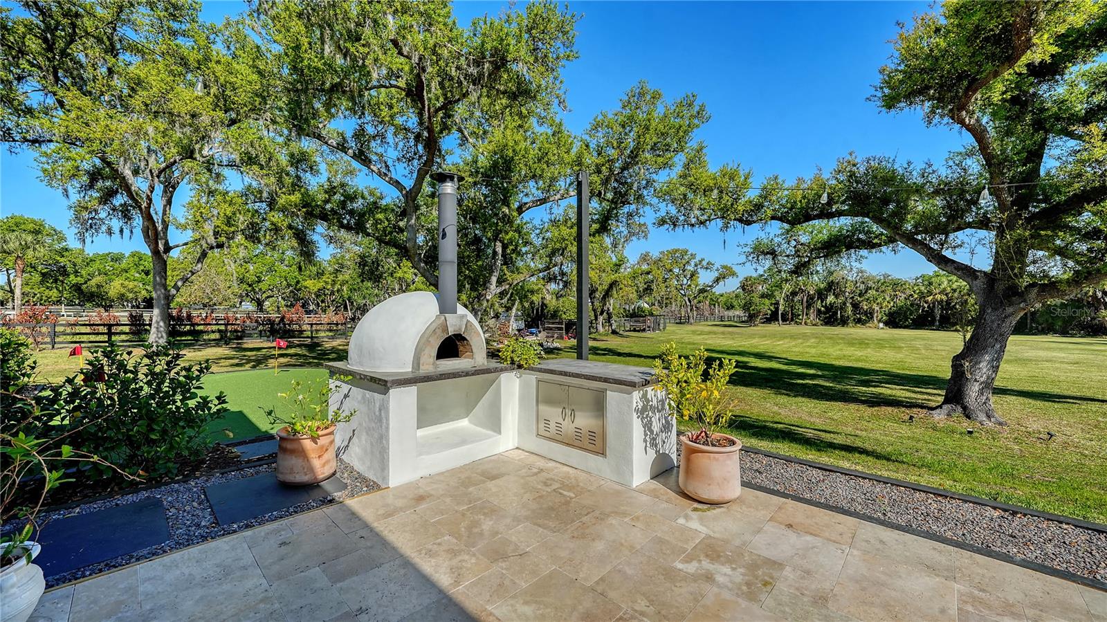 SADDLE CREEK - Residential