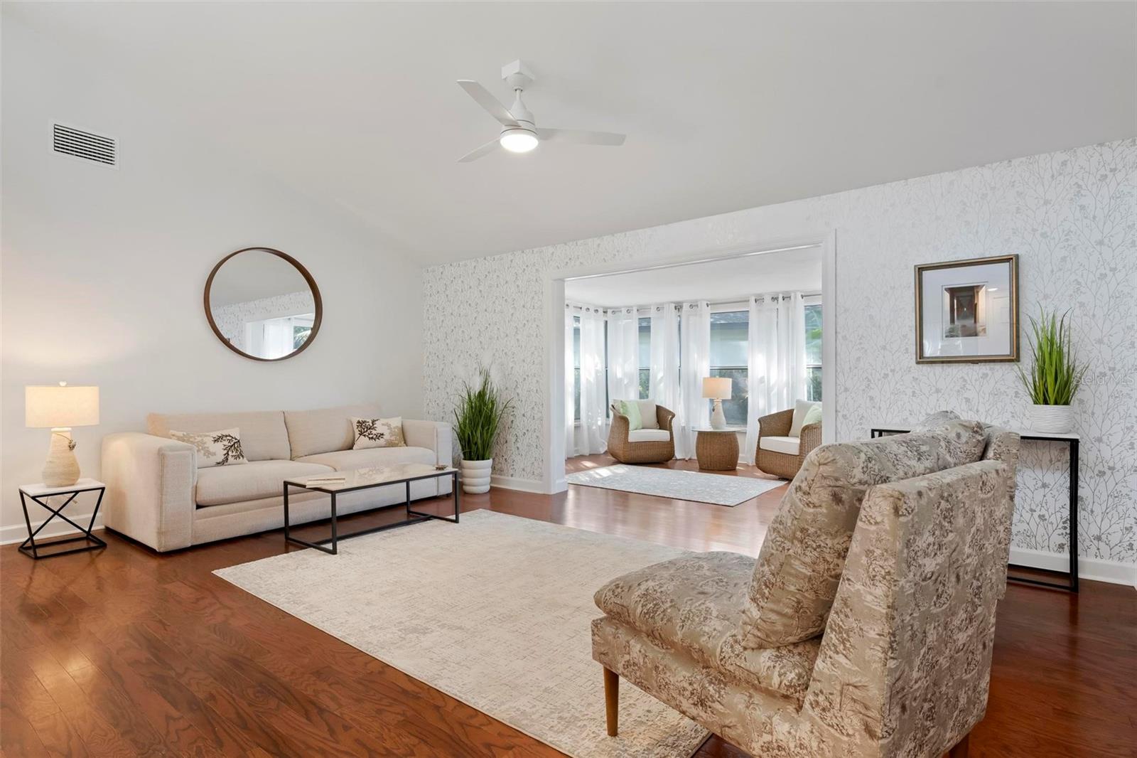 WOODSIDE VLG EAST - Residential