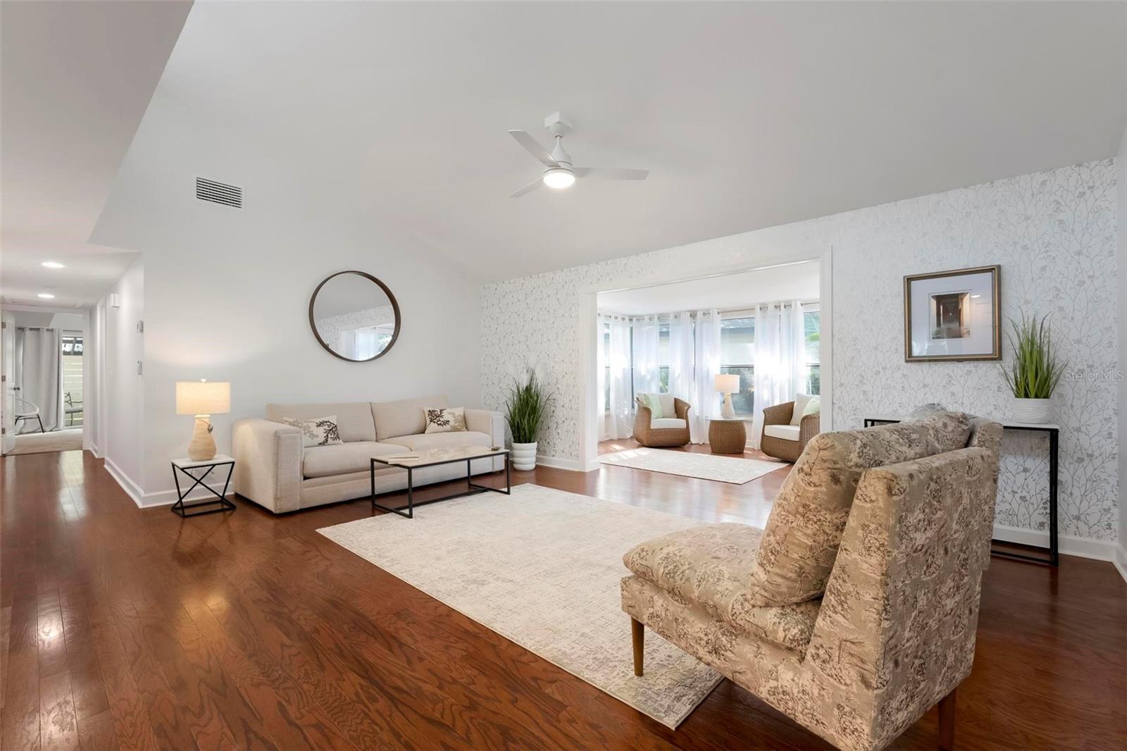 WOODSIDE VLG EAST - Residential