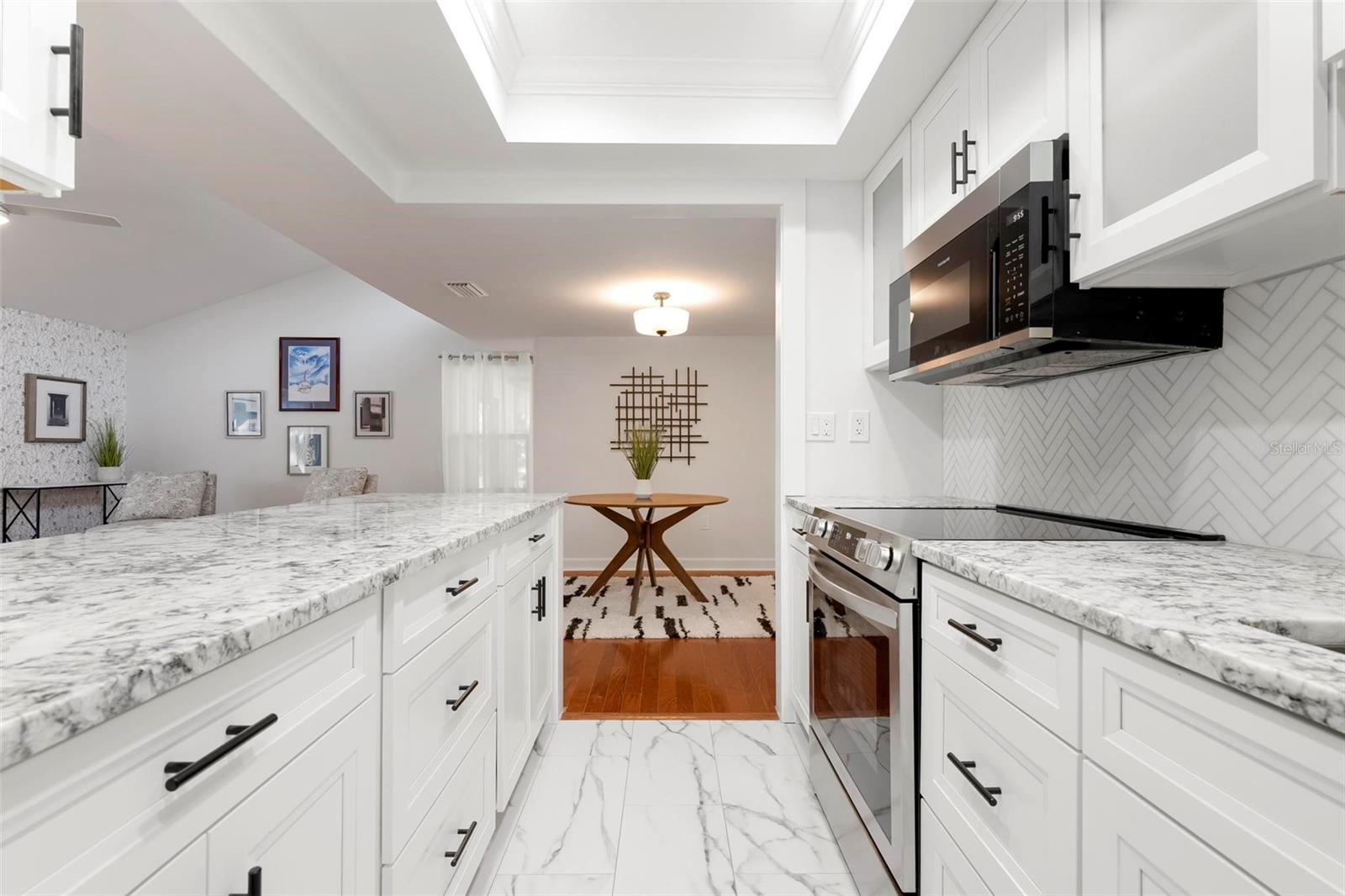 WOODSIDE VLG EAST - Residential