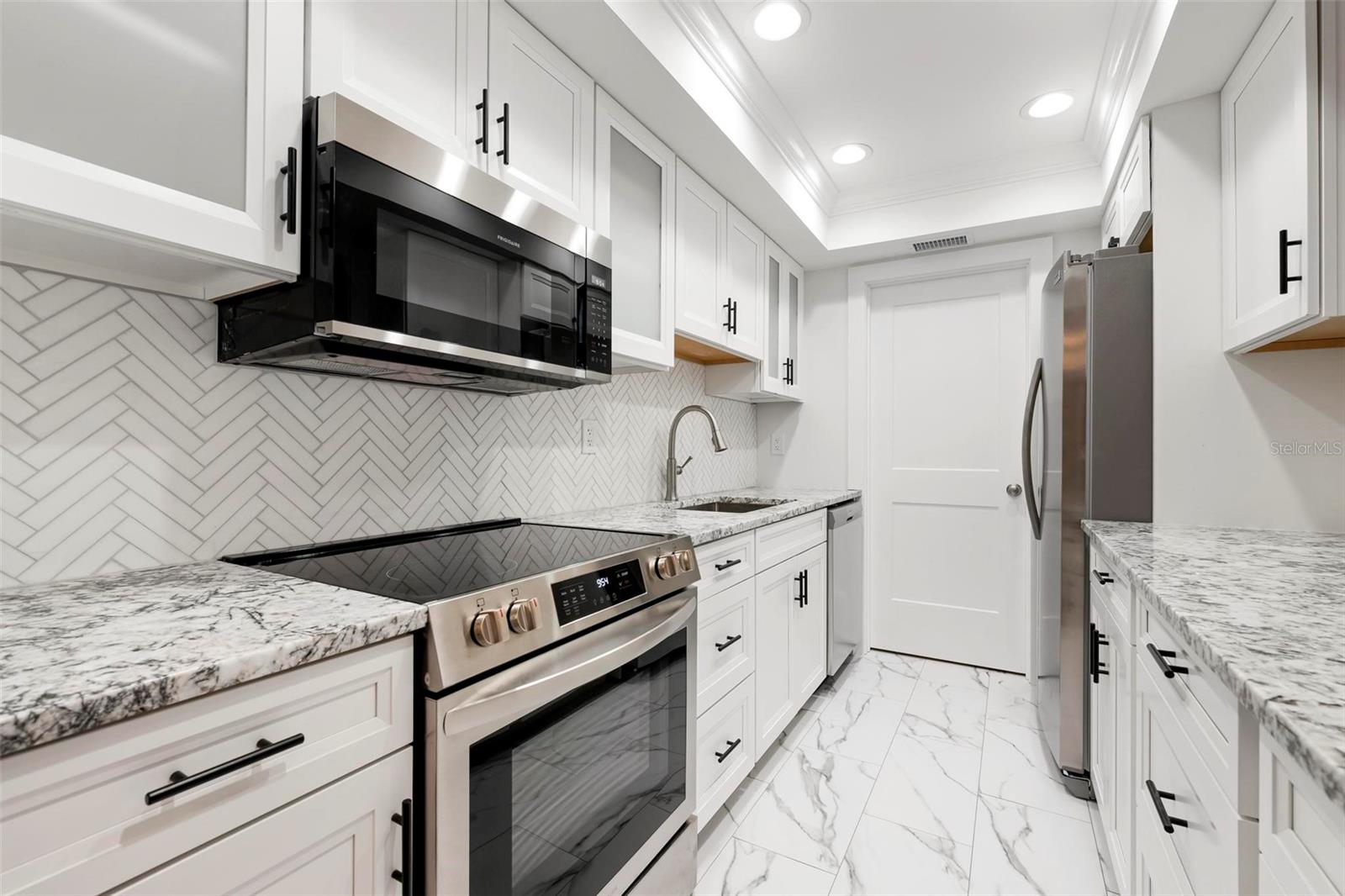 WOODSIDE VLG EAST - Residential