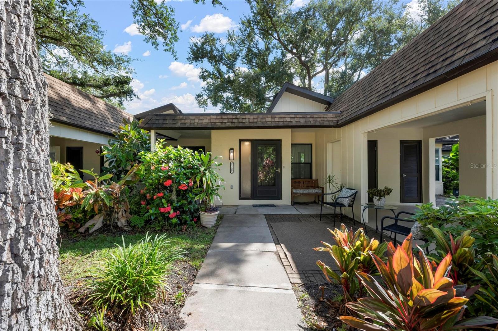 WOODSIDE VLG EAST - Residential