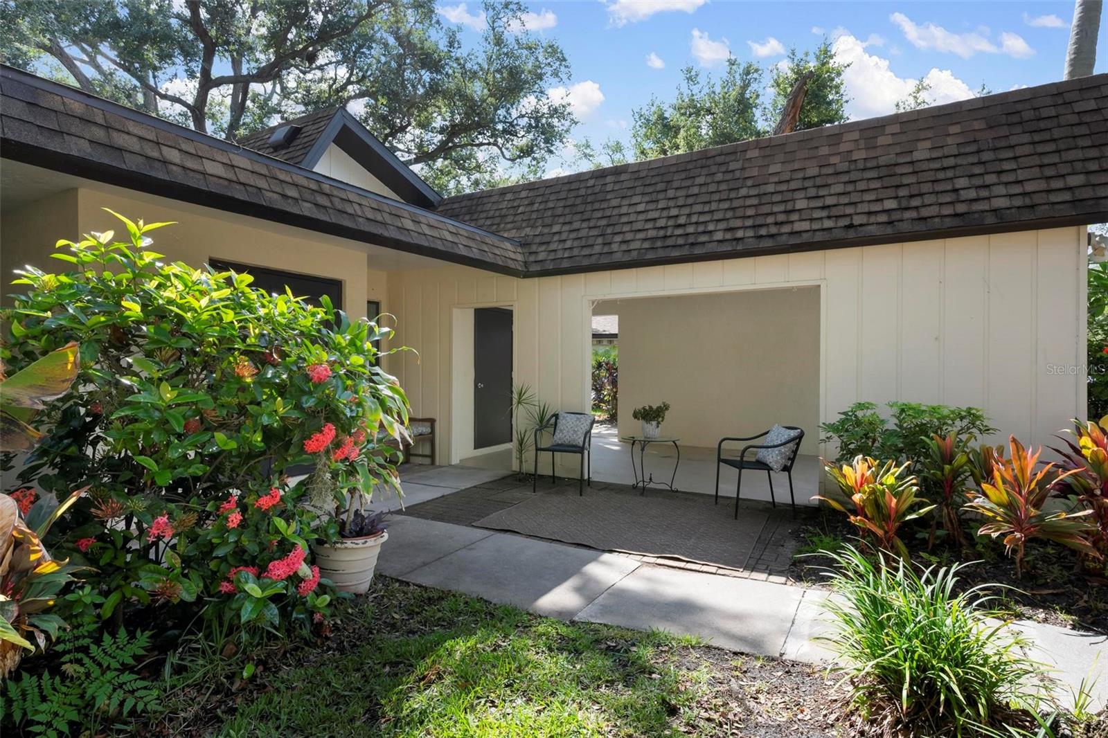 WOODSIDE VLG EAST - Residential