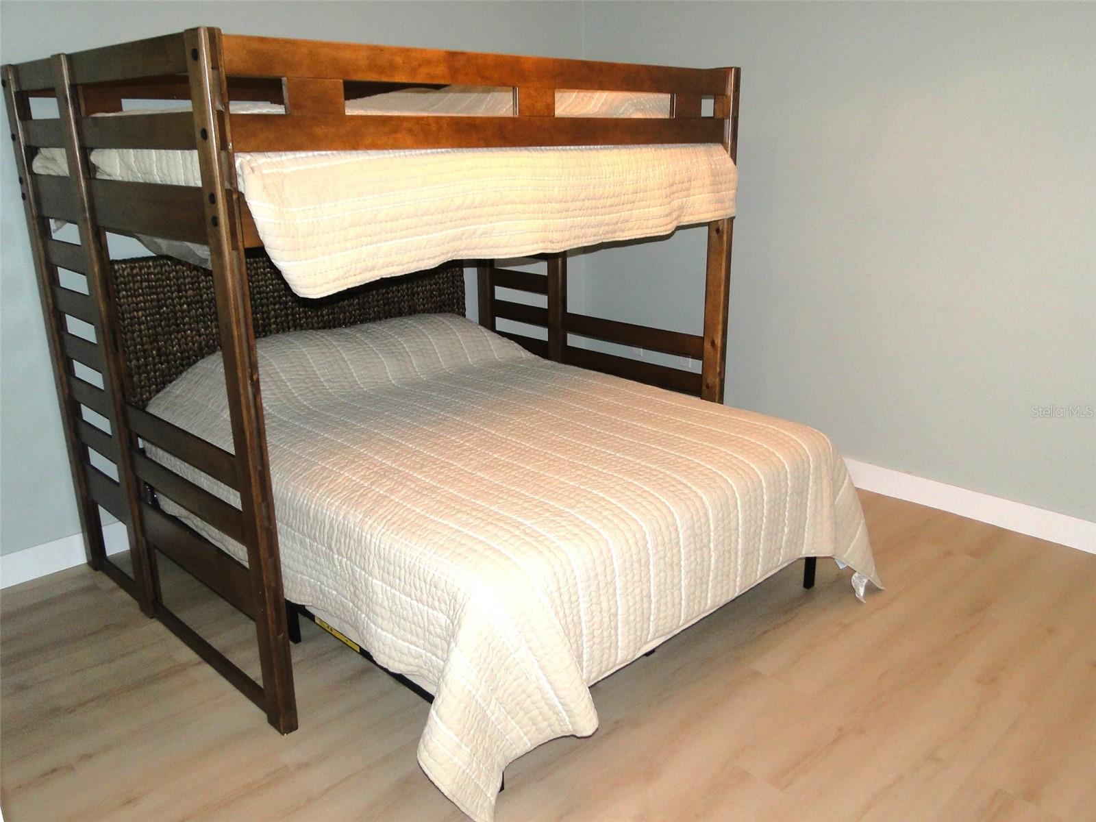 TARPON COVE CONDO - Residential Lease