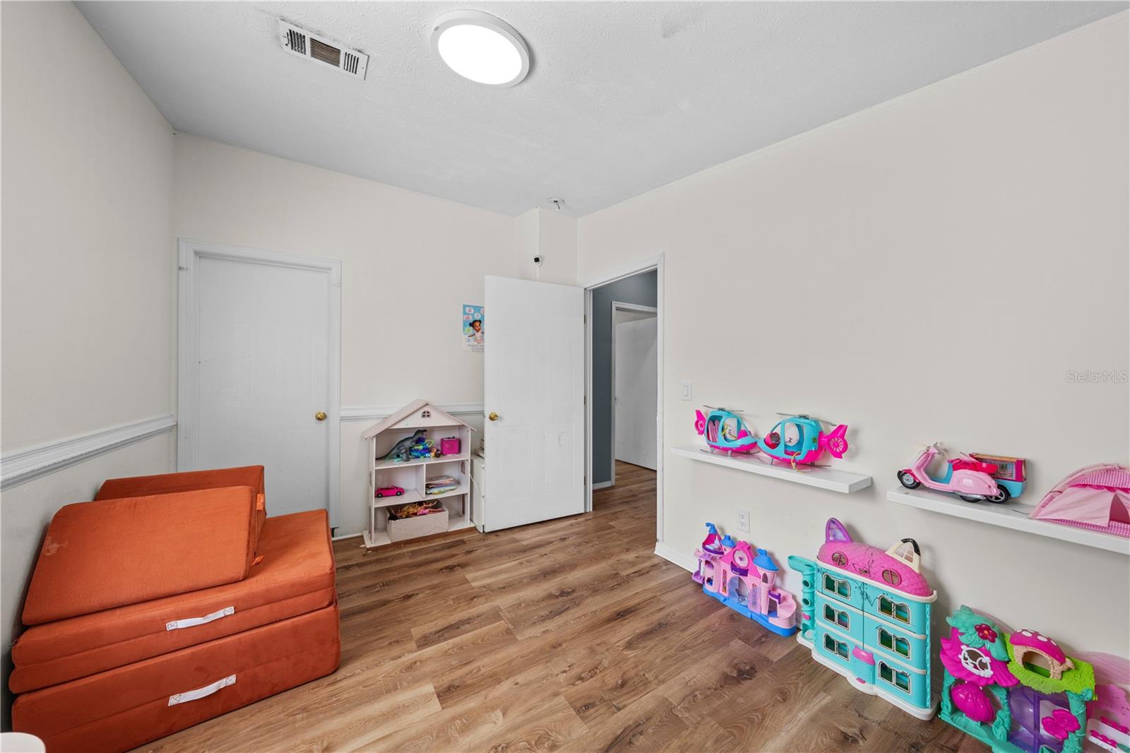 PINE GROVE PARK - Residential