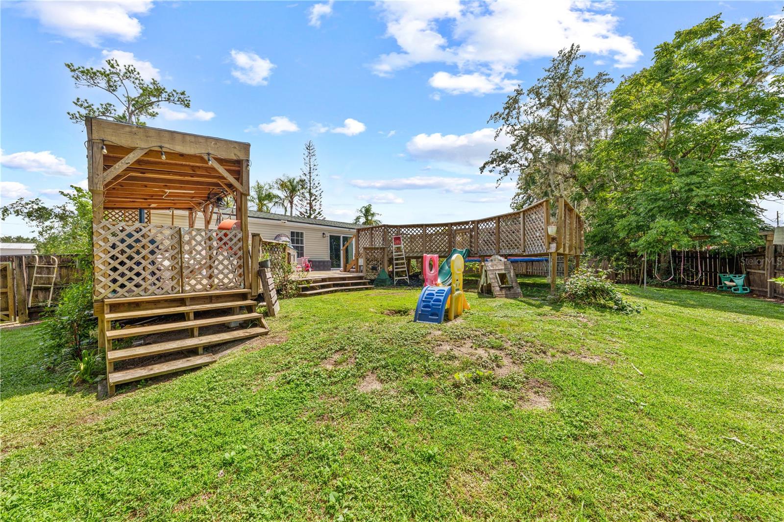 PINE GROVE PARK - Residential