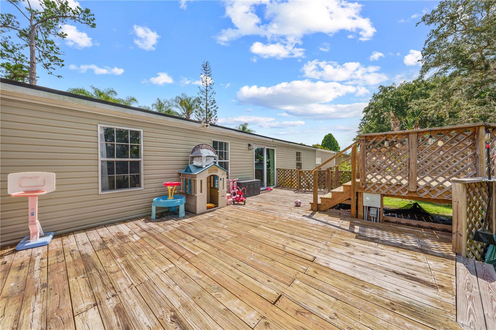 PINE GROVE PARK - Residential