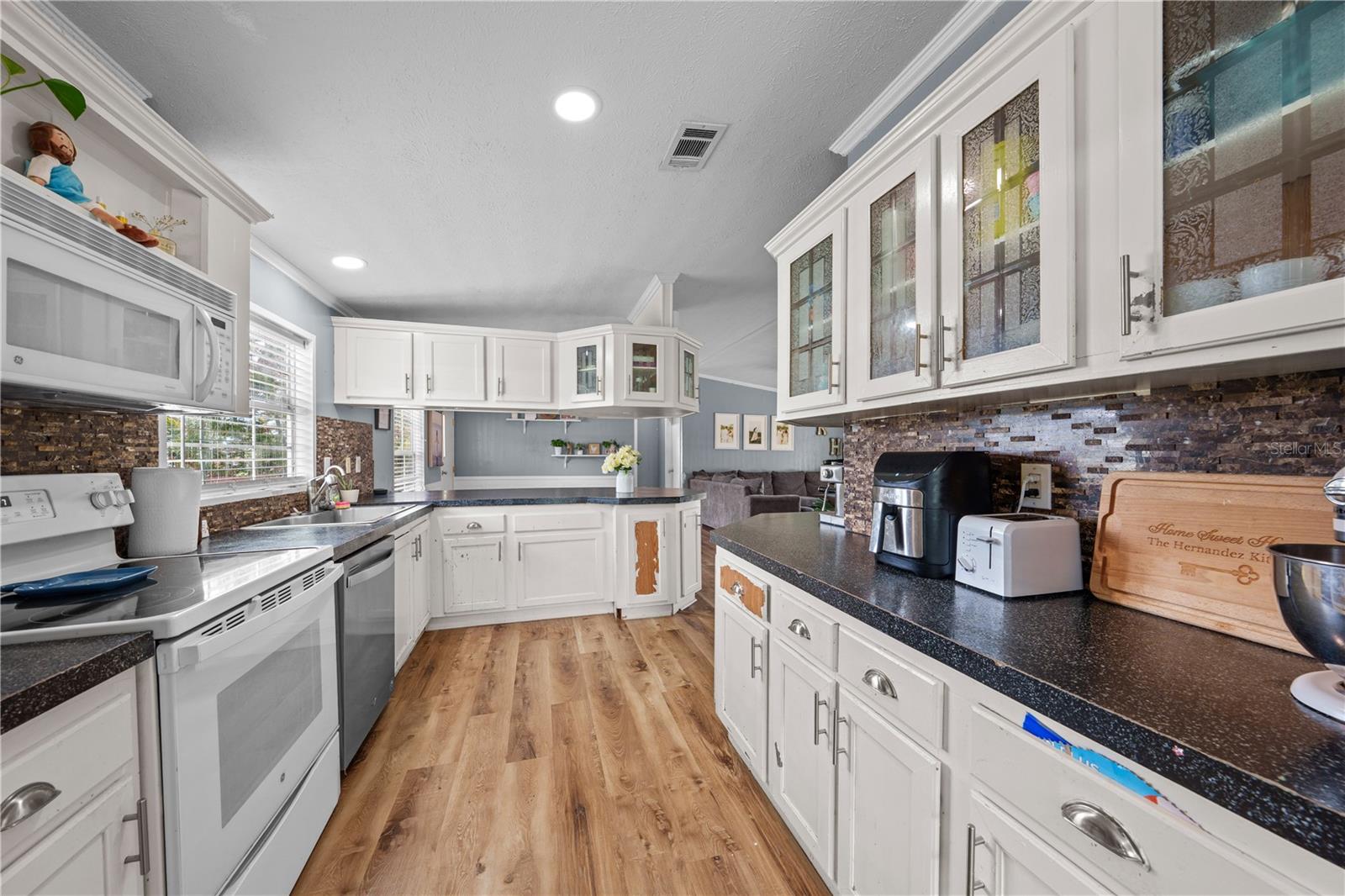 PINE GROVE PARK - Residential