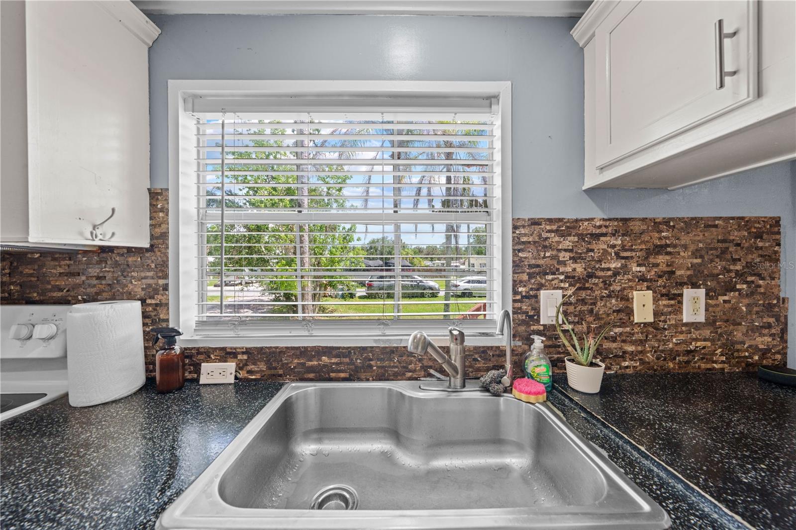 PINE GROVE PARK - Residential