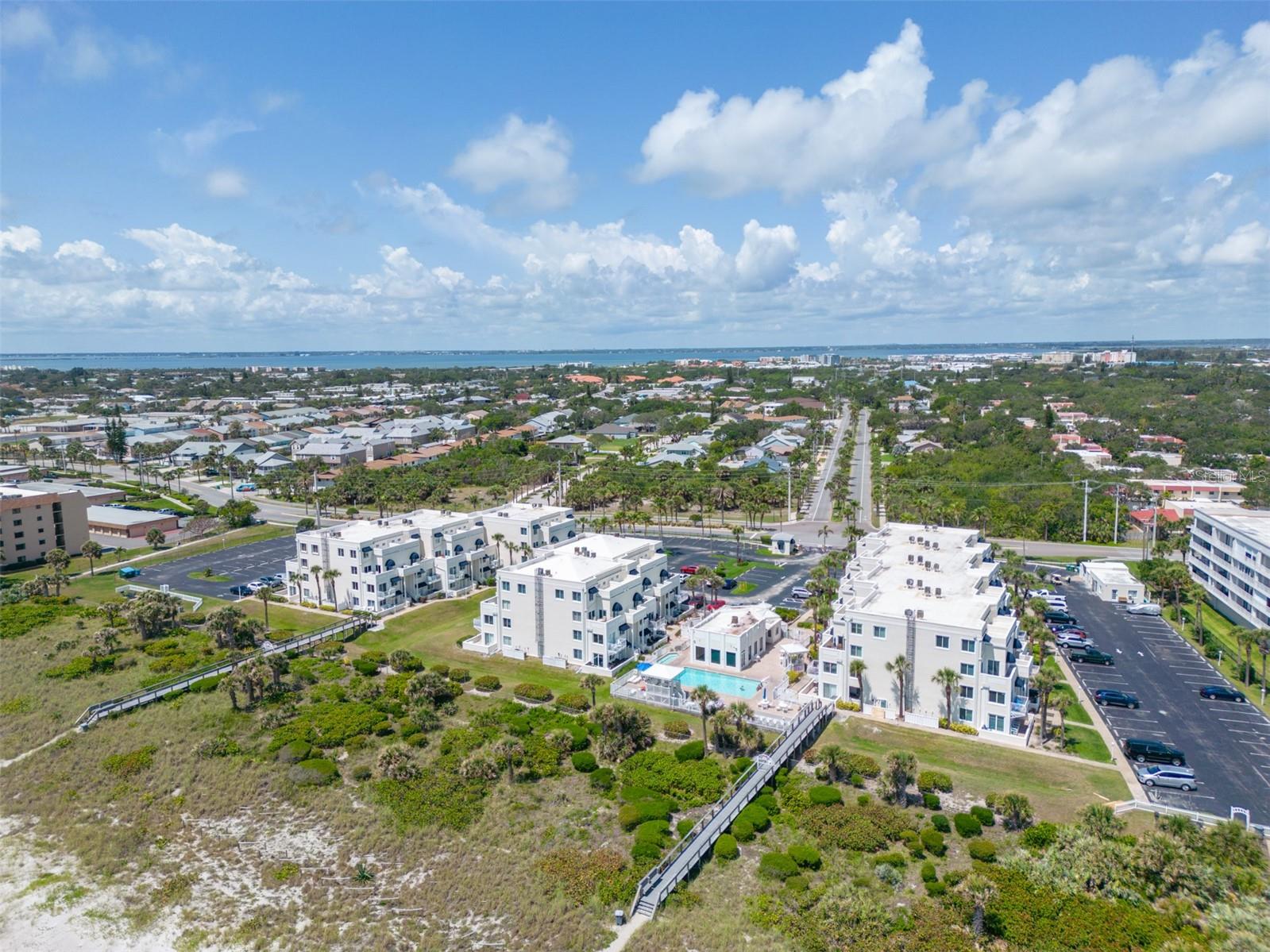 ROYAL MANSION CONDOS - Residential