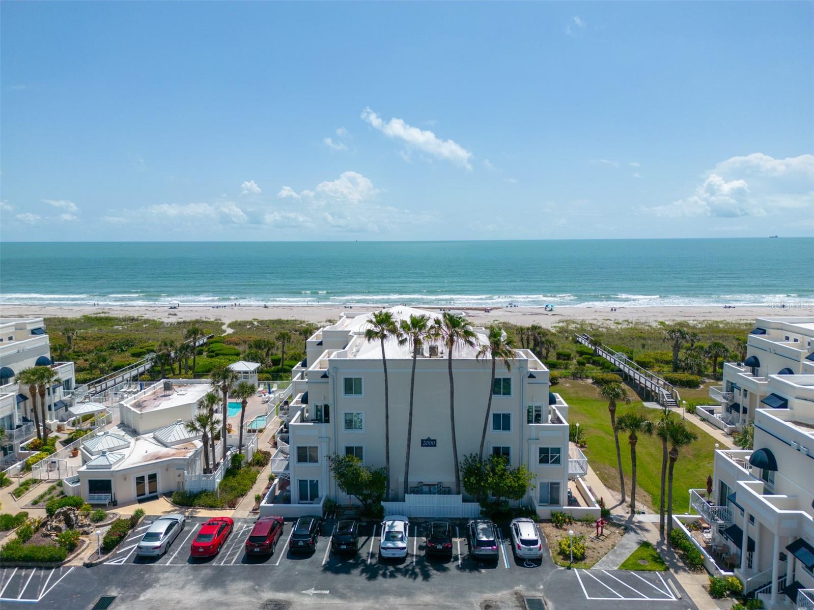 ROYAL MANSION CONDOS - Residential
