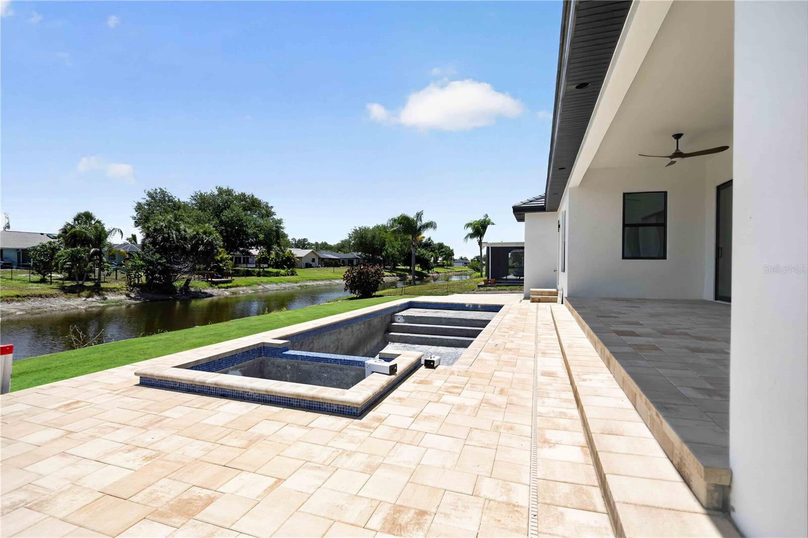 ROTONDA WEST PEBBLE BEACH - Residential