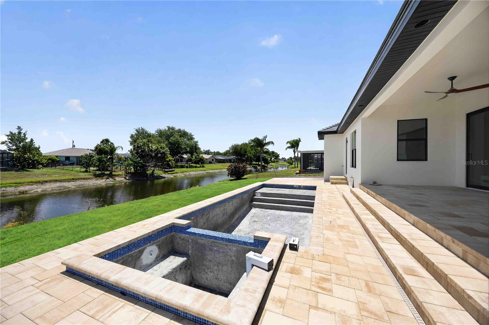 ROTONDA WEST PEBBLE BEACH - Residential