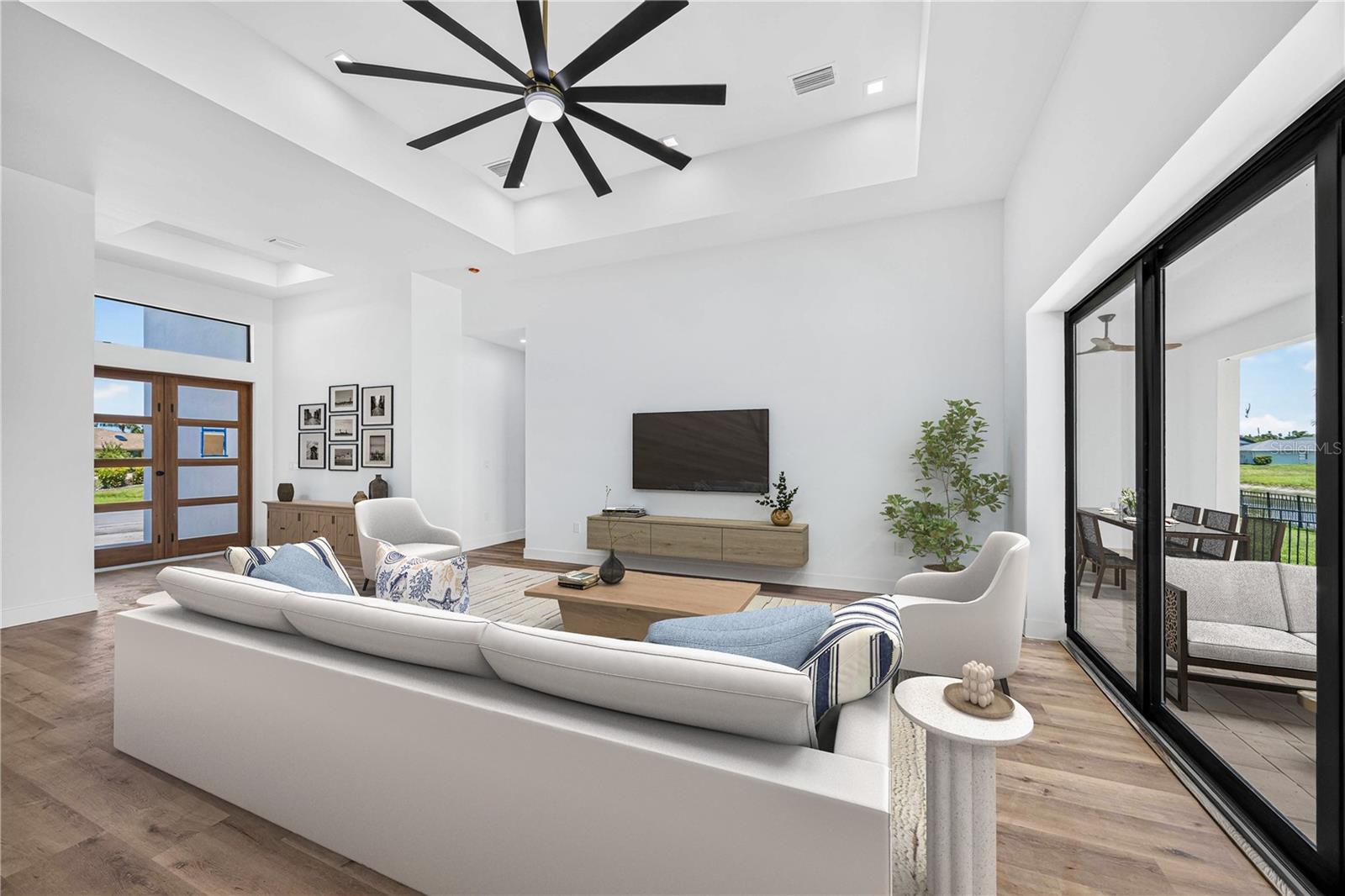 ROTONDA WEST PEBBLE BEACH - Residential