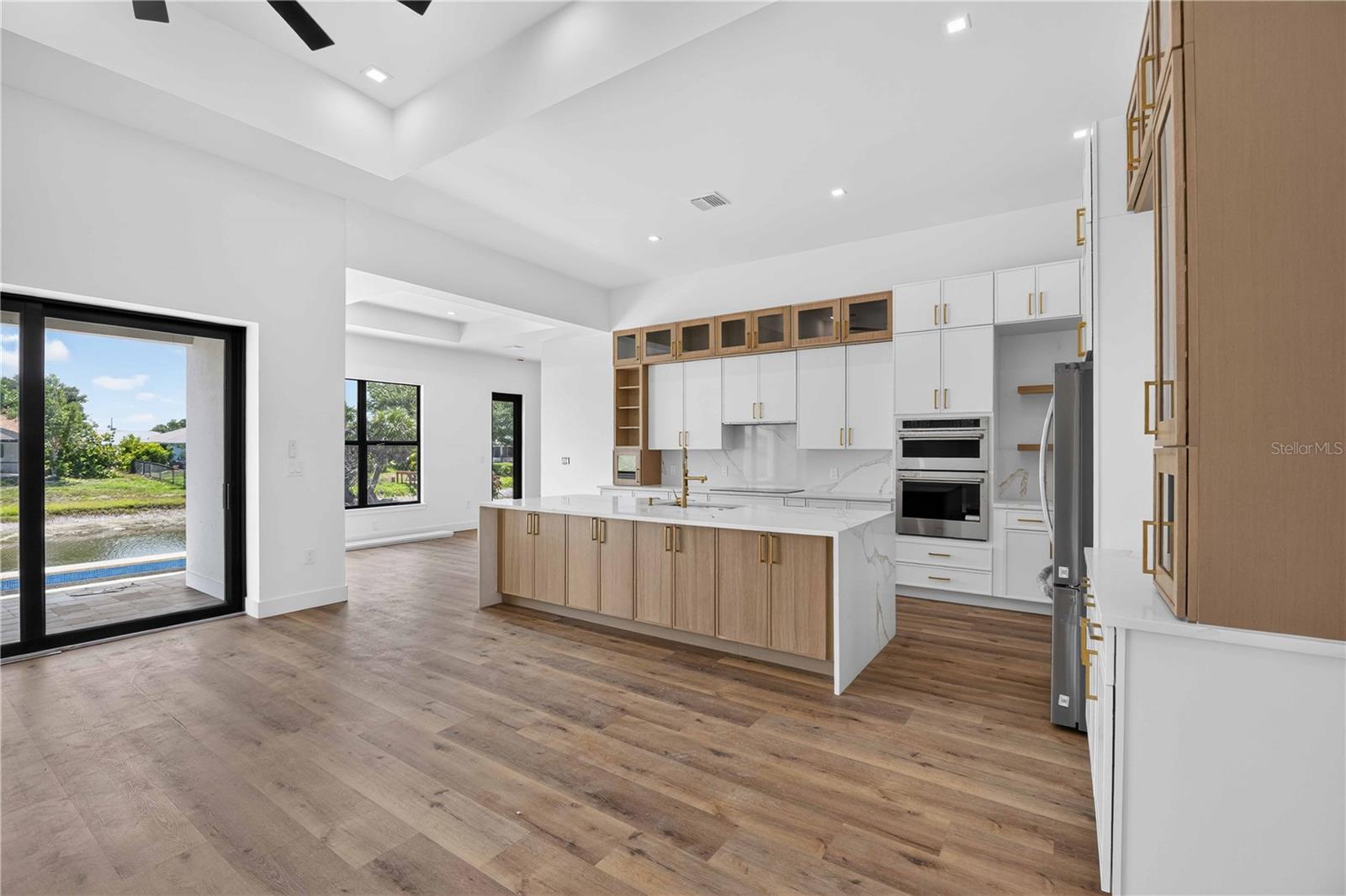 ROTONDA WEST PEBBLE BEACH - Residential