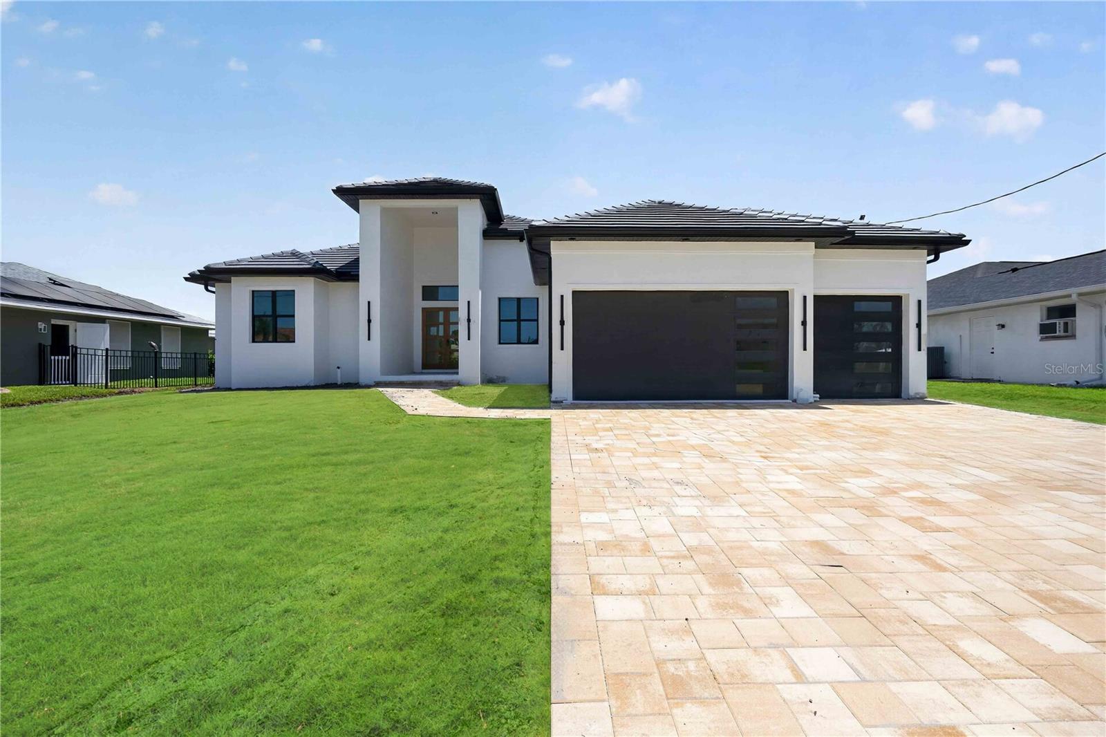 ROTONDA WEST PEBBLE BEACH - Residential