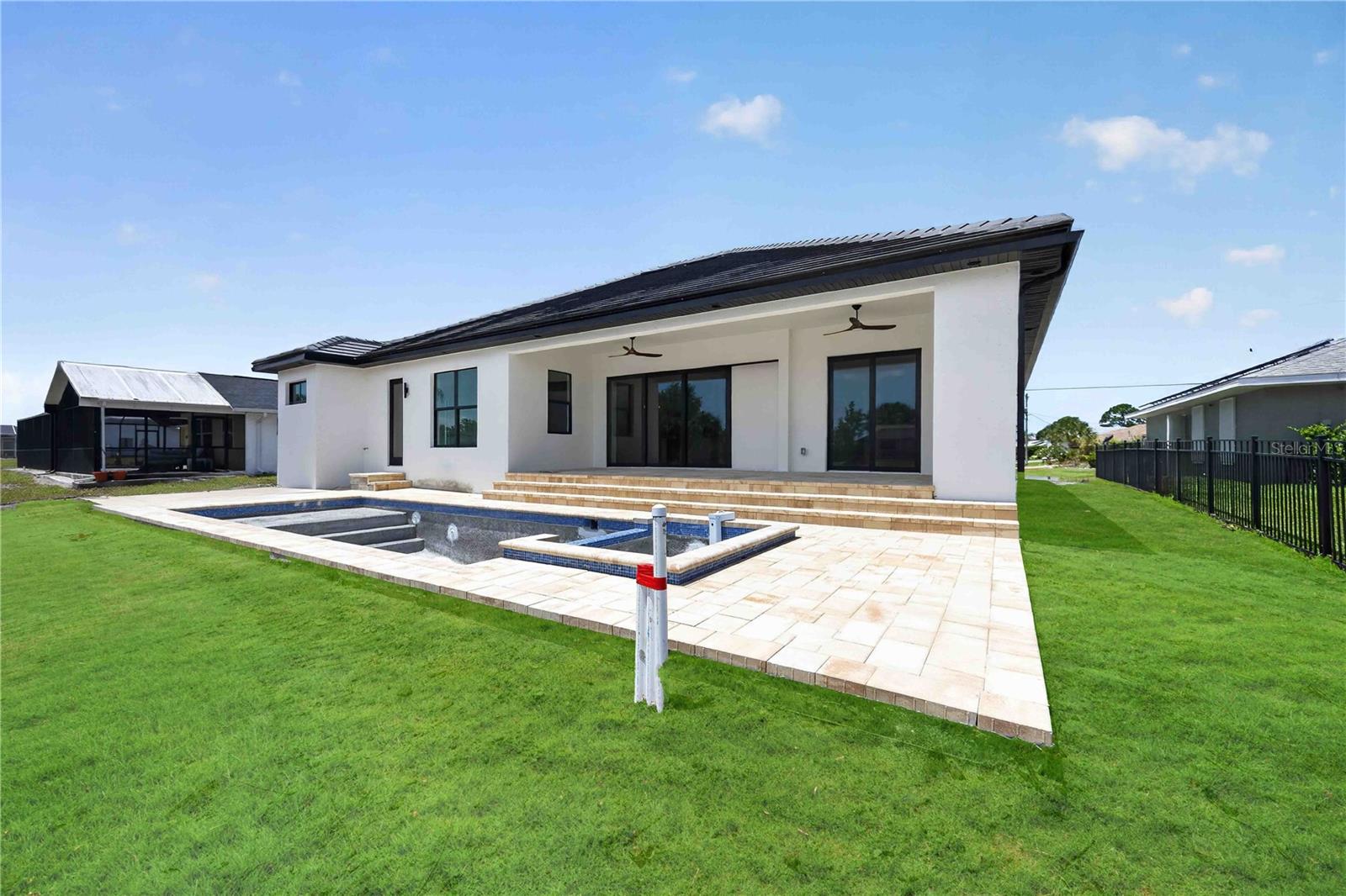 ROTONDA WEST PEBBLE BEACH - Residential