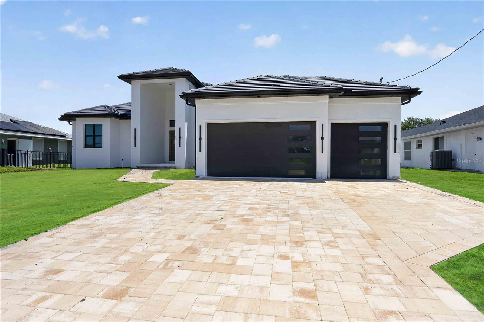 ROTONDA WEST PEBBLE BEACH - Residential