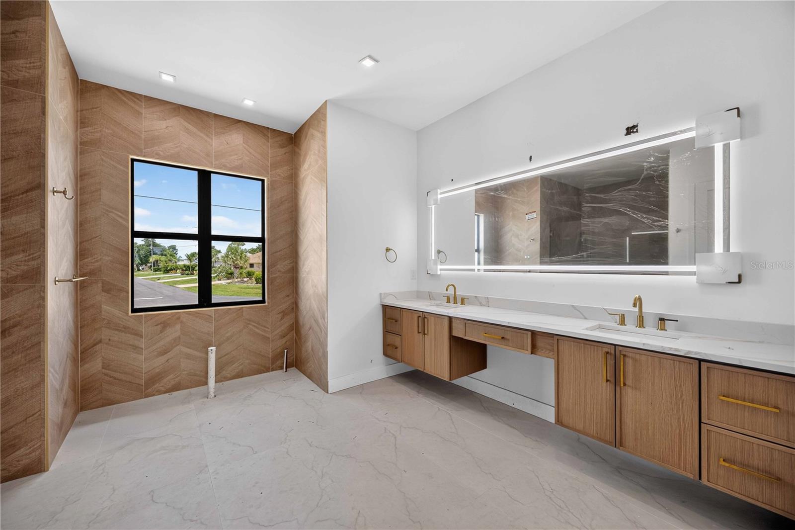 ROTONDA WEST PEBBLE BEACH - Residential