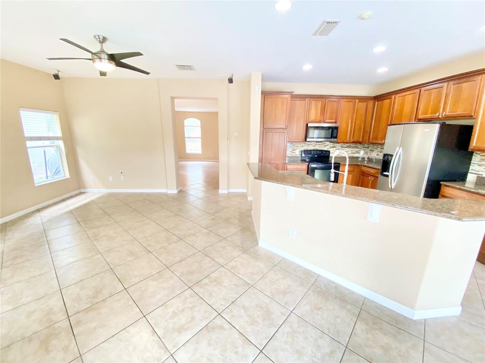 WOODLAND LAKES PRESERVE - Residential Lease
