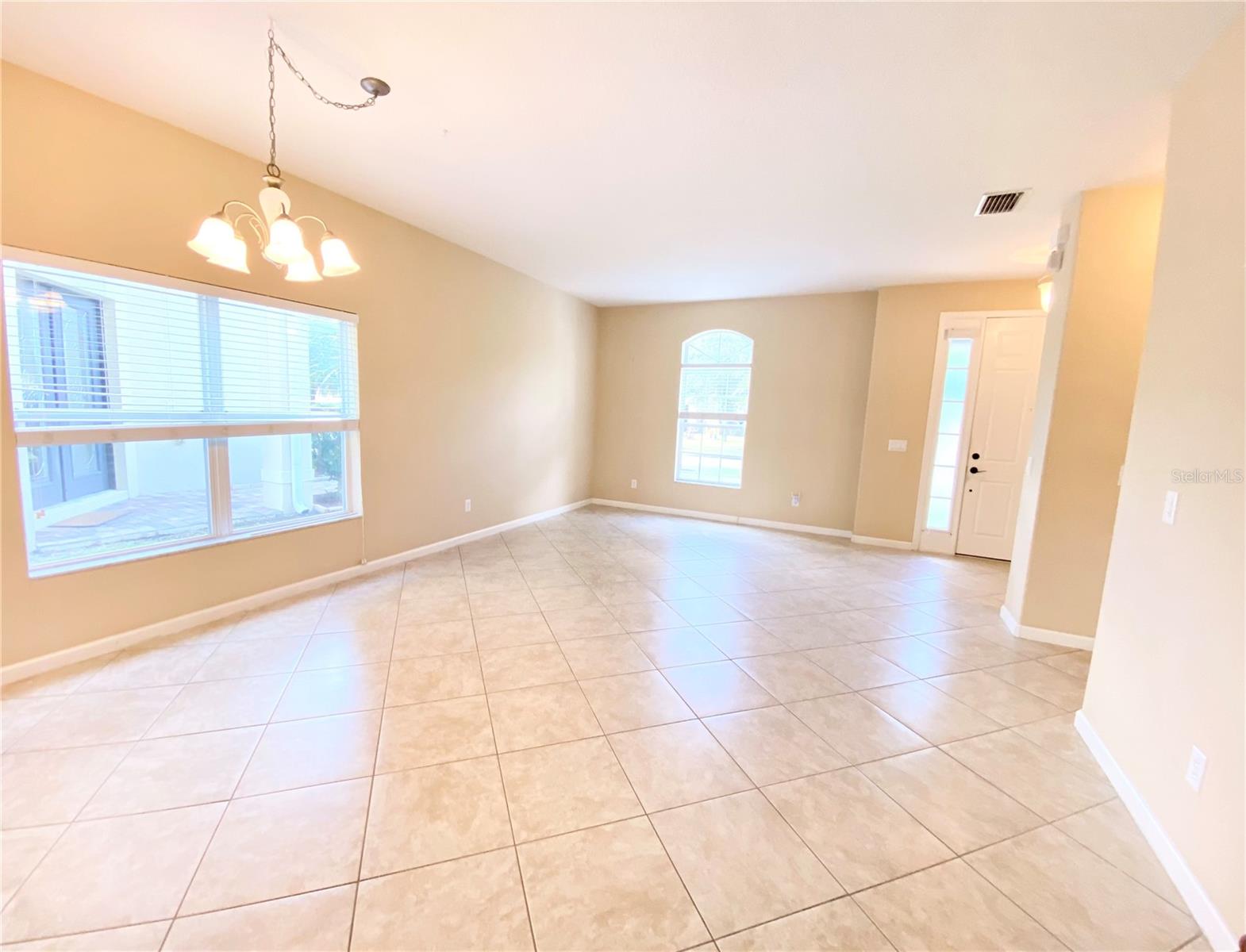 WOODLAND LAKES PRESERVE - Residential Lease