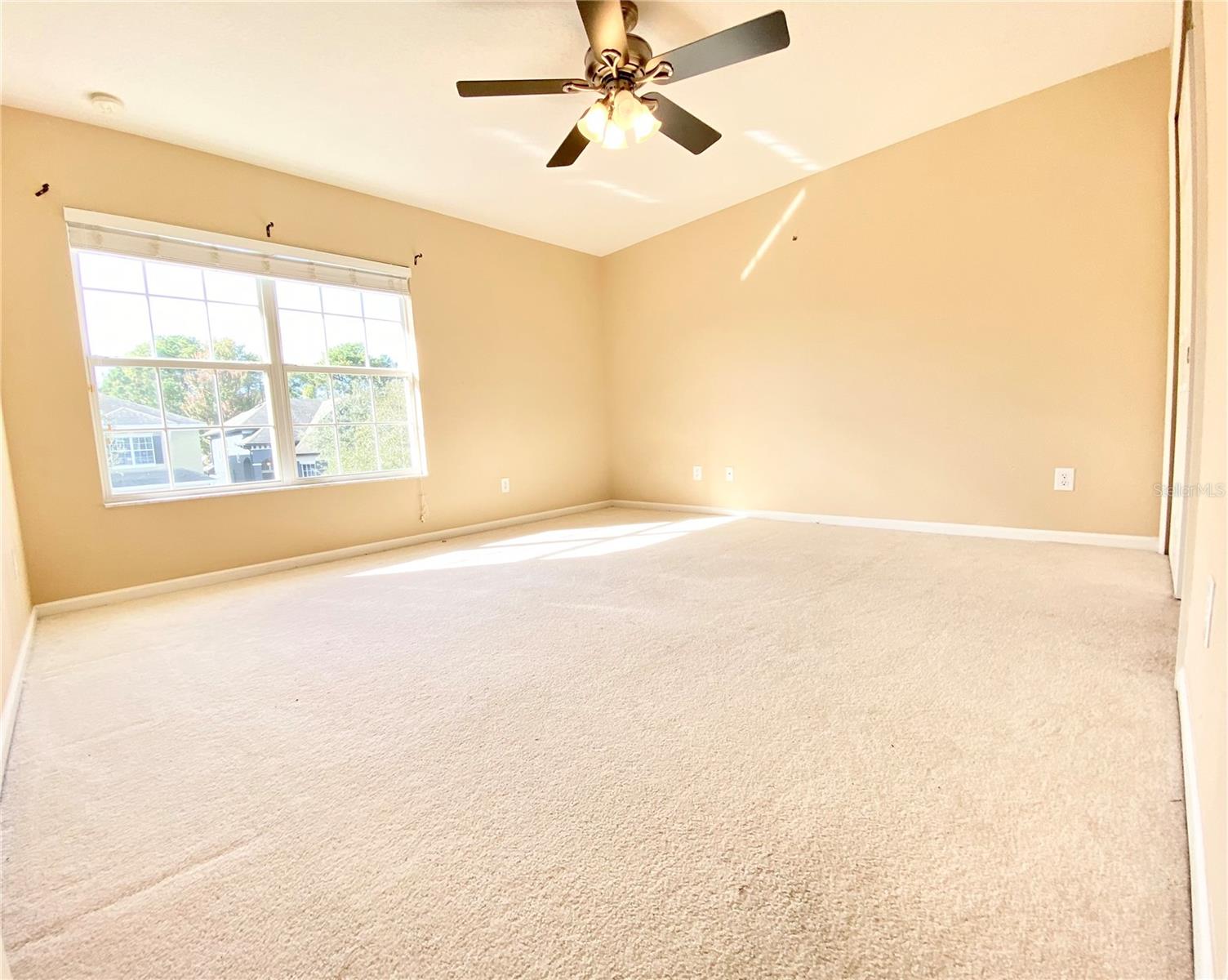 WOODLAND LAKES PRESERVE - Residential Lease
