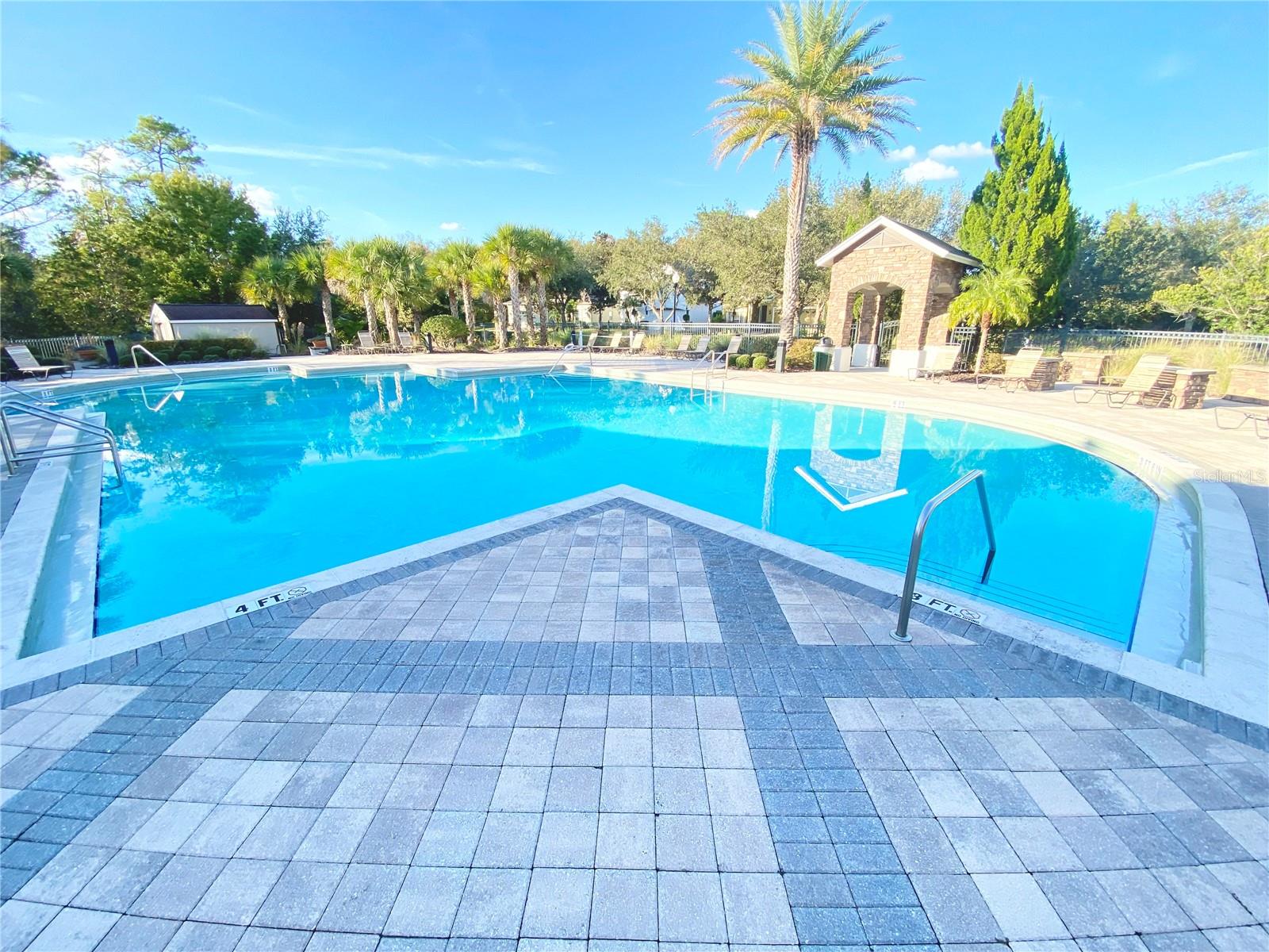 WOODLAND LAKES PRESERVE - Residential Lease