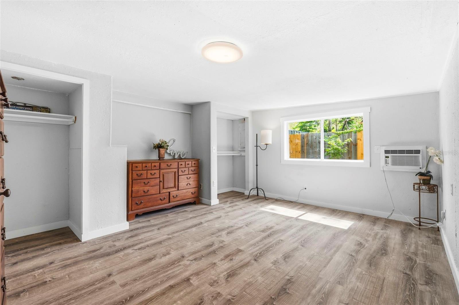 MOON LAKE ESTATES - Residential