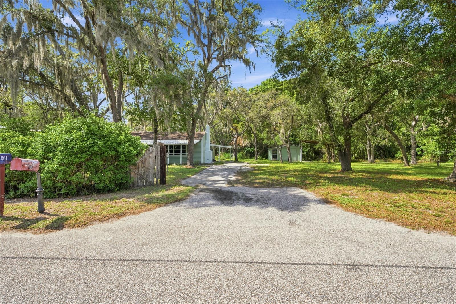 MOON LAKE ESTATES - Residential
