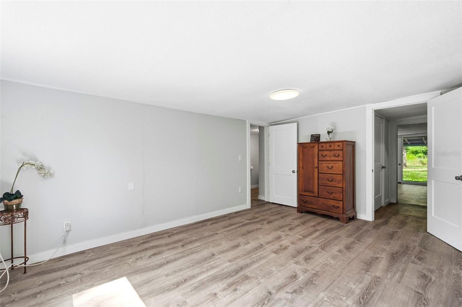 MOON LAKE ESTATES - Residential