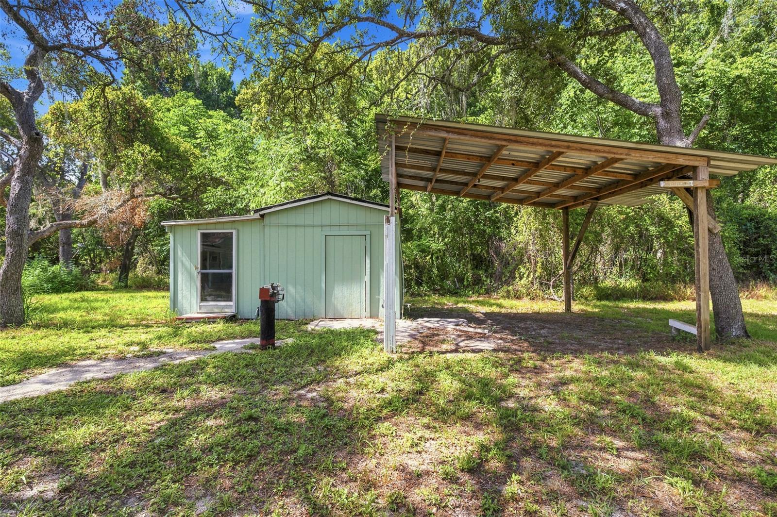 MOON LAKE ESTATES - Residential