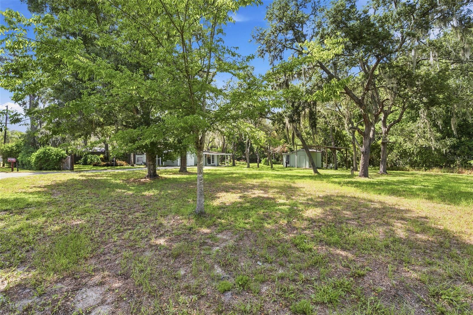 MOON LAKE ESTATES - Residential