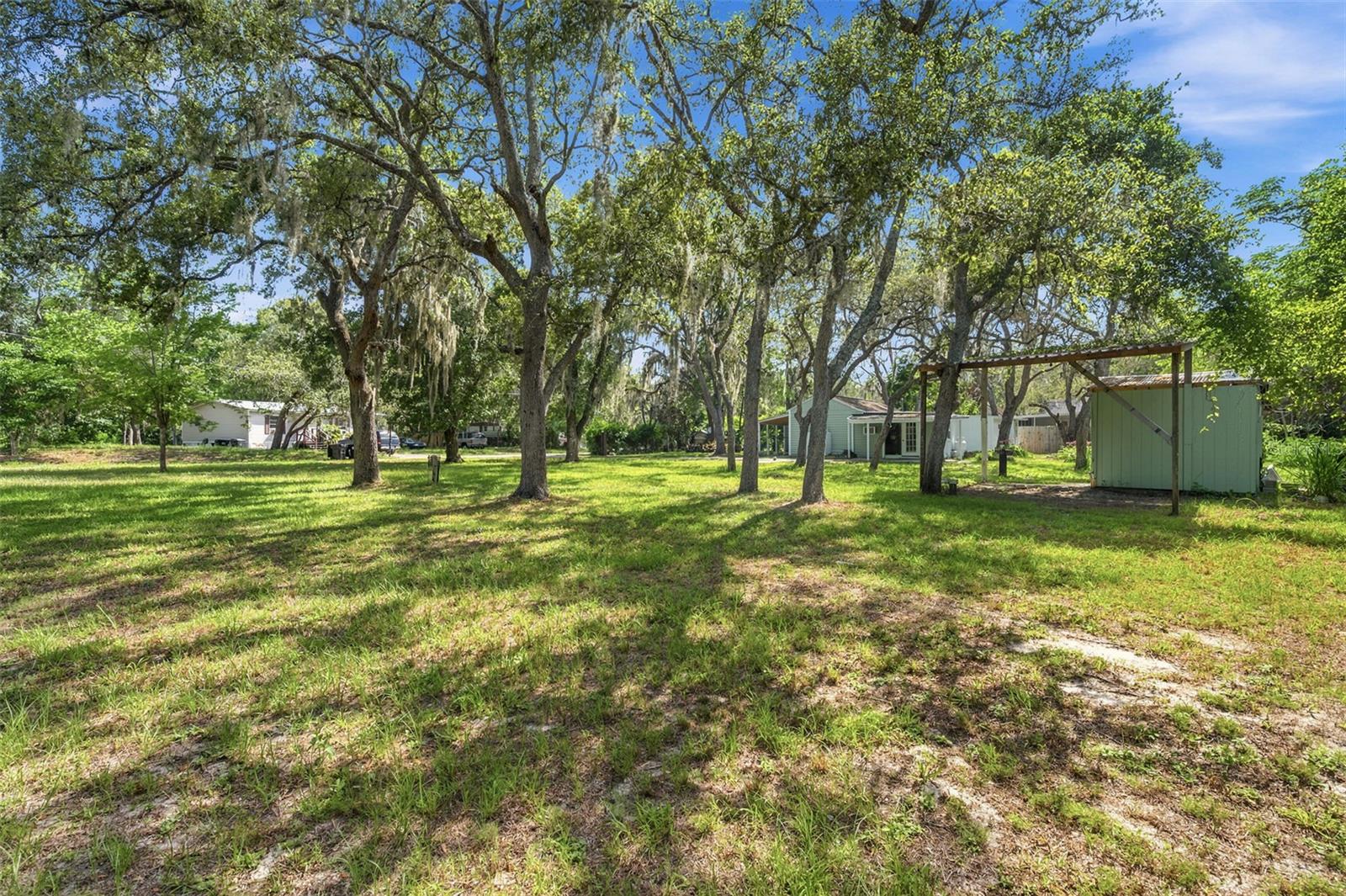MOON LAKE ESTATES - Residential
