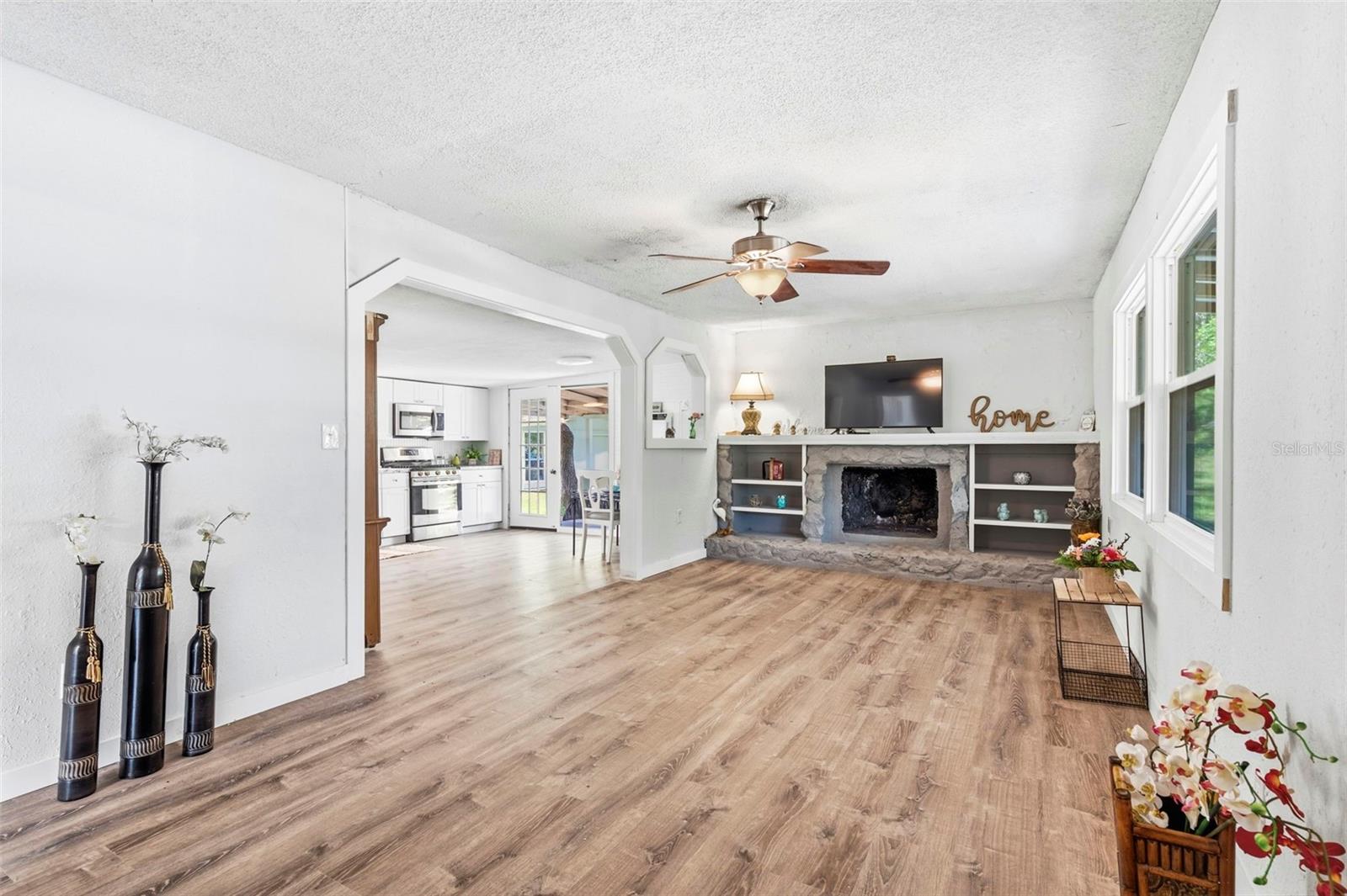 MOON LAKE ESTATES - Residential
