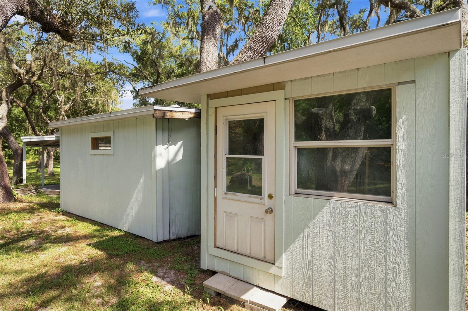 MOON LAKE ESTATES - Residential