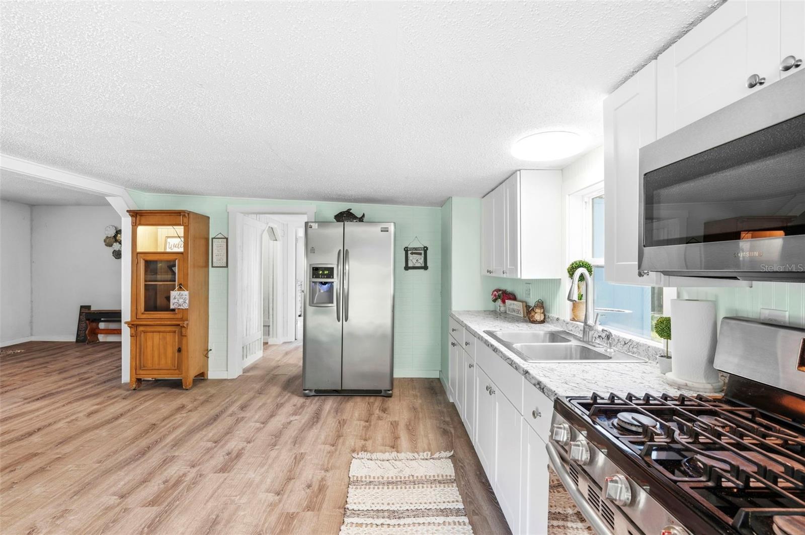 MOON LAKE ESTATES - Residential