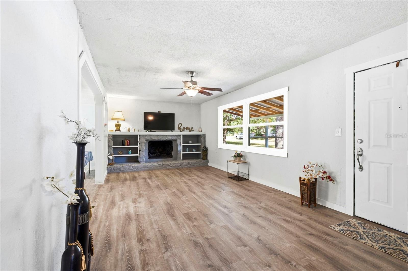 MOON LAKE ESTATES - Residential