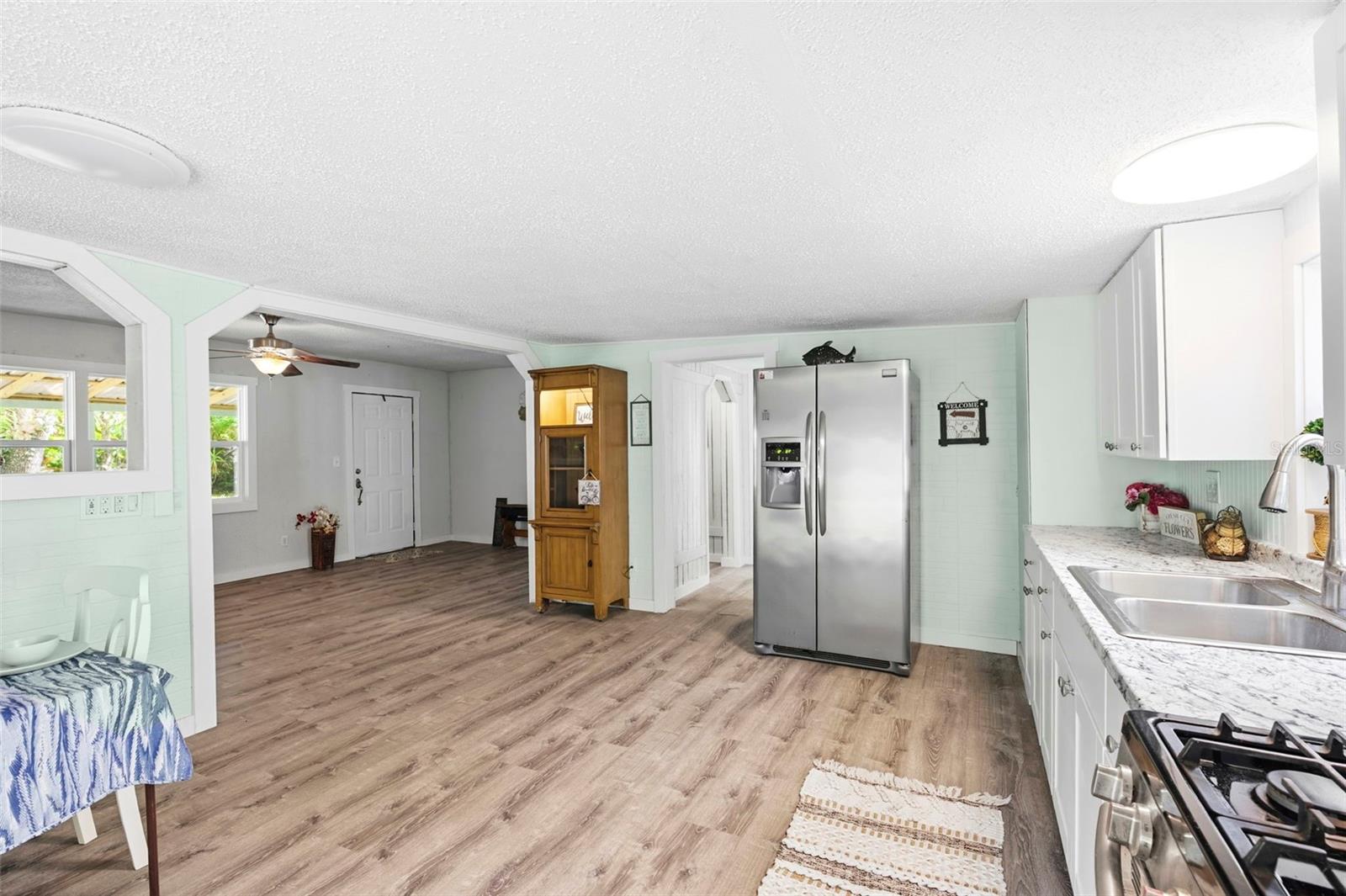 MOON LAKE ESTATES - Residential