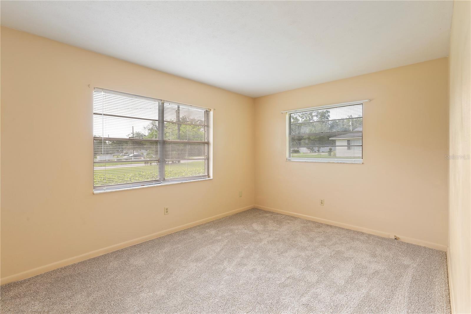 OAKHILL PARK - Residential Lease