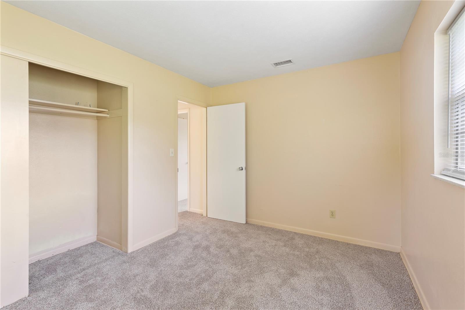 OAKHILL PARK - Residential Lease