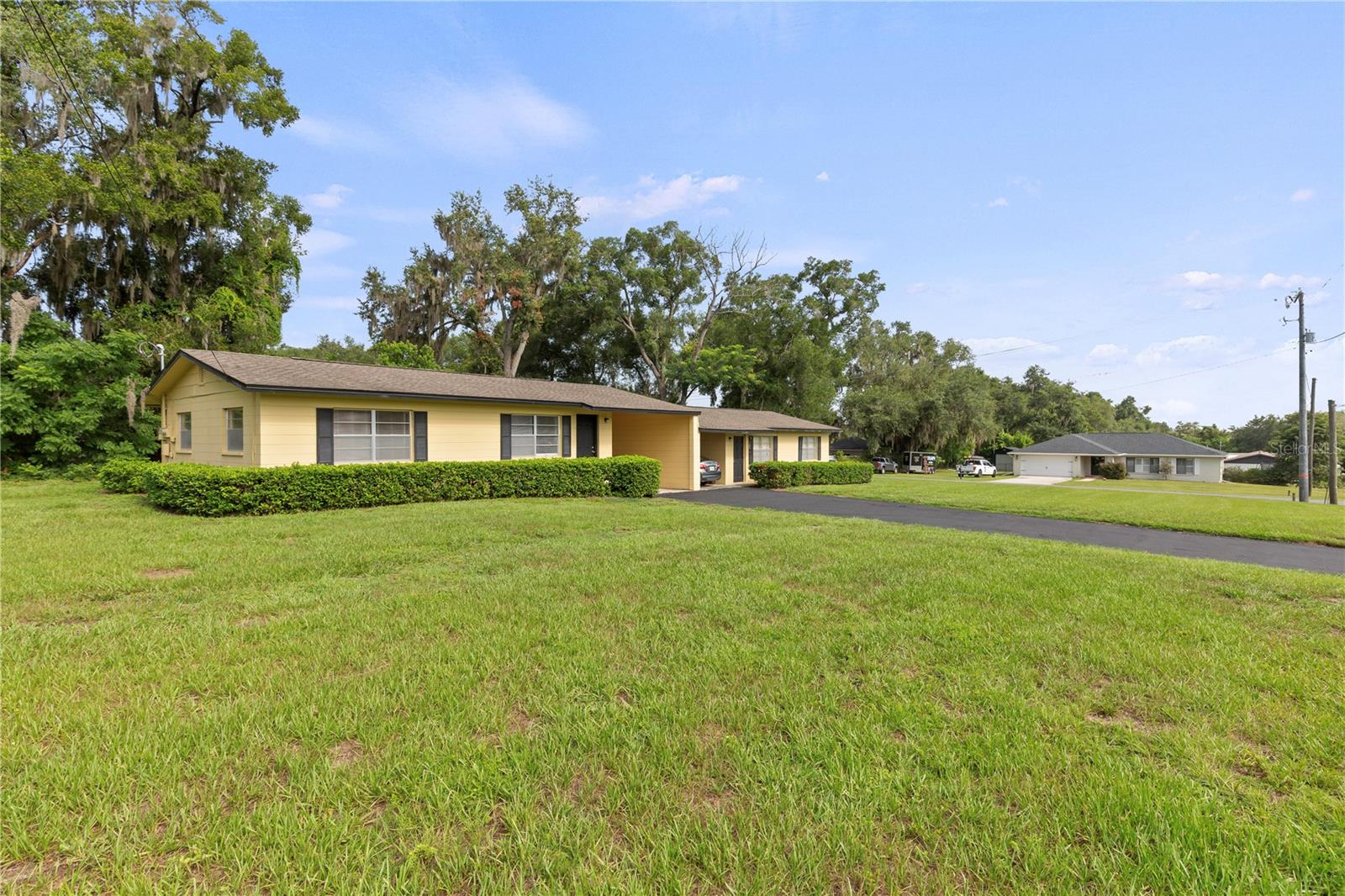 OAKHILL PARK - Residential Lease