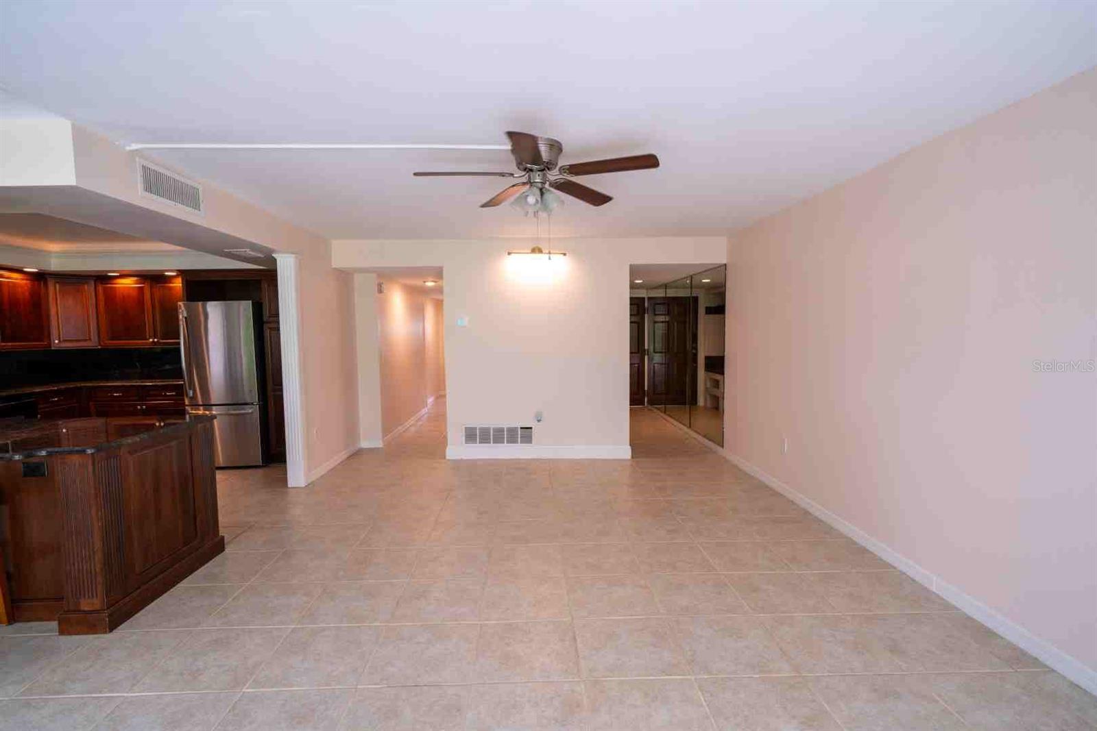 PENTHOUSE GREENS - Residential