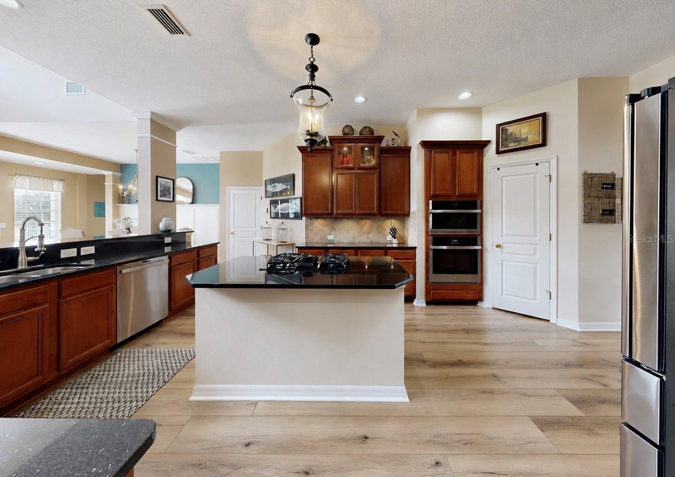 MIRABAY PH 3B-2 - Residential