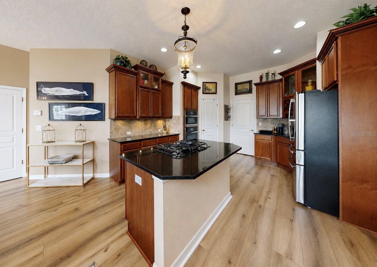 MIRABAY PH 3B-2 - Residential