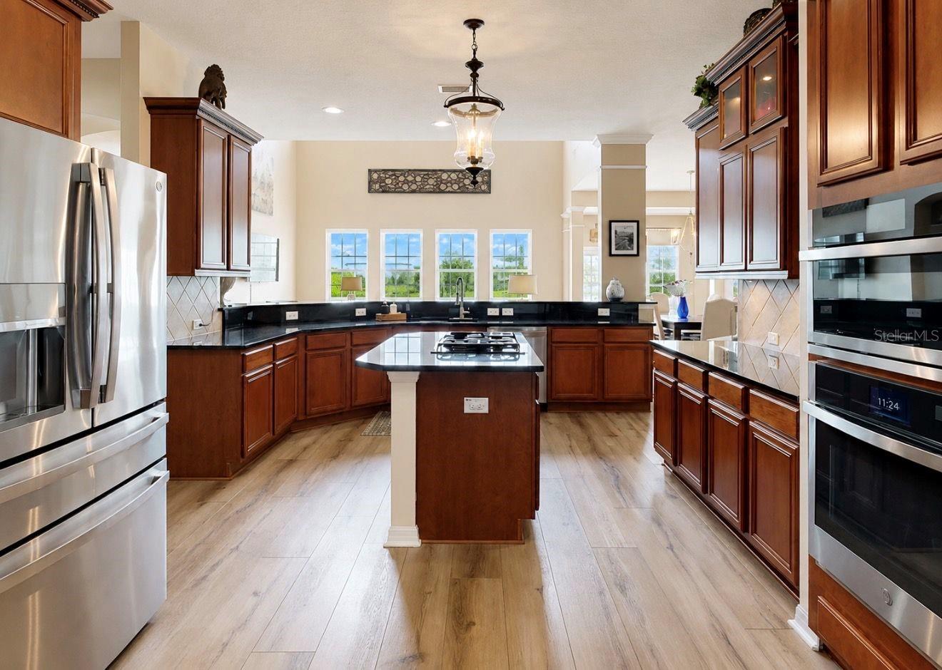 MIRABAY PH 3B-2 - Residential
