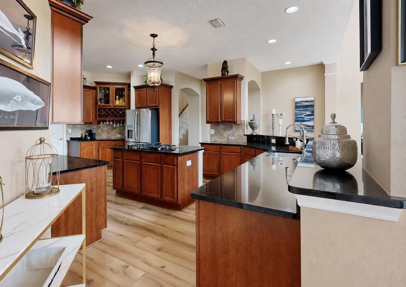 MIRABAY PH 3B-2 - Residential
