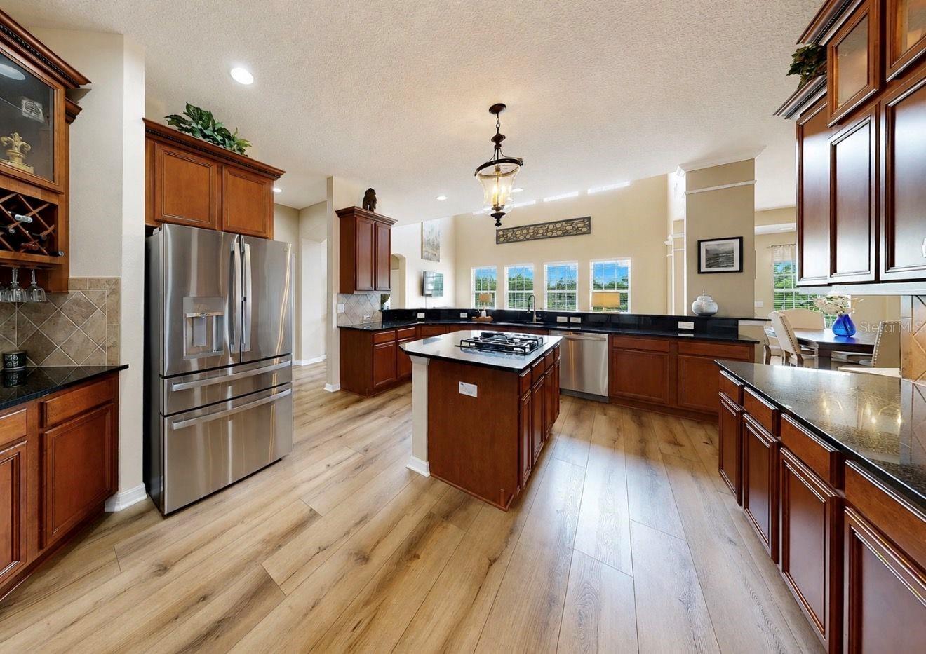 MIRABAY PH 3B-2 - Residential